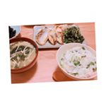 ＊＊＊すごく前になっちゃうけど、七草のときのばんごはん。七草がゆはかためで、ご飯がわりに食べられるように。えのきとわかめのお味噌汁、黒豆、鰆の西京焼き、ほうれん草の胡麻和え。＊&hellip;のInstagram画像