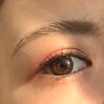 .PienAge 55% UV&MOIST NO.105 (ピエナージュ NO.105 ファンシー).モデルのマギーちゃんが イメモ 🌷ピエナージュから 高含水55%のレンズに UVカ&hellip;のInstagram画像