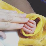 1ヶ月健診🌙あっというまに1ヶ月健診👶床上げ1ヶ月とは言われるけど退院した日から家事再開してます🎉更年期やばいかなー今願うことは、長女がすくすく太って。わたしがスッ&hellip;のInstagram画像