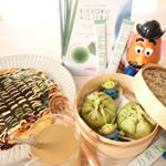 *@mishiilist　様より美力青汁をいただきましたので、それを、使用して肉まんを、作りました。 *生地に美力青汁を混ぜてグリーンな肉まんです。 **お昼にお好み焼きと&hellip;のInstagram画像