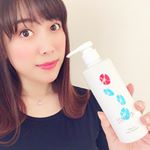 .最近こちらのシャンプー使ってます♡【ハイビスカス ヘアシャンプー】天然の保湿成分植物性ヒアルロン酸（ハイビスカス葉エキス）配合！『保湿力』と『優しさ』に徹底してこだわった、髪と地&hellip;のInstagram画像