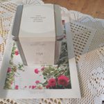 ....ROSE LABOさんのROSE TEA🌹まだ授乳中のためノンカフェインが嬉しい😊国産無農薬の食べられる薔薇とダージリンだけで出来ていて香りが良くすっきりした味。全く苦&hellip;のInstagram画像