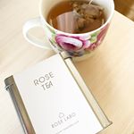 ..ROSE TEA 5 TETRA BAGS ☕️@roselabo.japan 🌹.以前もご紹介した国産・無農薬の「食べられる薔薇」を使用したティーバック型のROSEハ&hellip;のInstagram画像