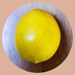 義実家からもらった立派な無農薬レモンレモンピール入りのチョコを作ってみたいな✨#ののじ #サラダおろし #チョコおろし器 #チーズグレーター #monipla #leben_fan #レモ&hellip;のInstagram画像