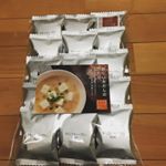 プレミ本舗様のまるごとキューブだしがモニター当選し、いただくことができました！ありがとうございます😊さっそく開けてみると中はこんな感じで入っていました！さらに、個々の中はどんなだしなの？と&hellip;のInstagram画像