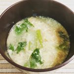 昨日は眠くてアップできませんでした。2日目は、またまたお味噌汁になってしまいました。小松菜と卵。ここまでは食材買ってあり、お味噌汁をつけたかったので作りました。今回は4人分、夕飯分のみ&hellip;のInstagram画像