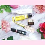 .💖💄💖💄💖💄💖💄.２年程前から毎日欠かさずアイクリーム&まつげ美容液を使ってる～💄💗.最近、涙袋の目尻側と、笑いじわが気になって気になって、、😨💕気がつけば塗れるよう&hellip;のInstagram画像