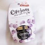 目を優しくケアする目元専用美容液【アイジャム】種類は全部で3種類あります✨私は、疲れ目をカバーして大きな目元にしてくれるブルーベリーを使ってます♡◆◆◆見た目がとっても可愛い～&hellip;のInstagram画像