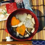 *お味噌汁が365日欠かせない我が家出汁を取るのが少し手間だけど、プレミ本舗様の出汁はキューブタイプで溶かすだけなのに本格的な味ー*#和食ごはん #まるごとキューブだし #プレミ本舗 &hellip;のInstagram画像
