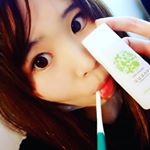 歯が黄ばみかけてて悩んでて、どうにかしたいなって悩んでたところ、この歯磨き粉の存在を知りました！！届きました〜！！*\(^o^)/*今日から早速使い始めてます✨毎日使い続けて白&hellip;のInstagram画像