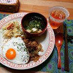 .#ガパオライス風ごはんいつだったか...#休日のおうちランチ#ガパオライス...なのに、何だか #お味噌汁 が飲みたくて...💦あとは #白菜と林檎のサラダ も。#おうち&hellip;のInstagram画像