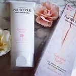 最近、「KJ STYLEの美脚ジェル サクラノート」を使ってお風呂上がりに脚のマッサージをするのにハマっています💕＊このマッサージジェル、サクラの香りがすっごくいい香りで、香りだけでもかなり癒&hellip;のInstagram画像