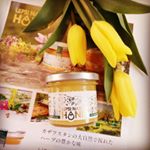 最近のお気に入り💕非加熱処理の生ハチミツは美容に良い成分がそのまま残っているの😍蓋を開けるとお花の香りが💐さすが💕オトナの為のハチミツ✨そのまま味わいたいからスプーン一杯食べたり、&hellip;のInstagram画像