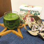 最近飲んでる☝🏻️ #青汁 🥦🥬🥒🥑🥝#ヴィーナスグリーン の青汁ゎ酵素が活きたままはいっているらしく上に浮いてる泡が酵素らしいよ💕青汁って聞くと、苦そう！おいしくなさそう！ってイ&hellip;のInstagram画像
