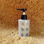 髪質は硬くて太くて、﻿とにかく強いクセ毛の私、﻿頻繁にカラーを繰り返してるんで、﻿髪質は乾燥しやすいタイプという。 ﻿﻿❴ディアマユコ  シャンプー モイスト❵﻿と出会ったから&hellip;のInstagram画像