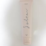 今回はこちらを試させていただきました！.朝用洗顔ということでどうゆうこと？と思っていたけど試して納得！泡立てが必要ないからどんなものかと思ったら泥パックみたいな感じでつぶつぶが入ってて&hellip;のInstagram画像