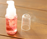 柔らかな甘い香りと軽いつけ心地のヘアエッセンス