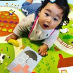 マタニティフォトを手軽に可愛く！出産後も月齢フォトに使えるマンスリーフォトカードセットをお試し♡おしゃれなデザインが使いやすいです！1～12月までの数字カード、バースデー・ハーフバース&hellip;のInstagram画像