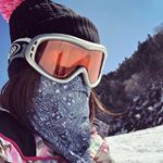 ラストボード行って来た♡今年のNEWお供は紫外線98%カット機能のあるUVカットフェイスカバー！これもうーーすごい助かった！いつもネックウォーマーを鼻までグイグイ上げて&hellip;のInstagram画像