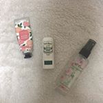 .卒業・入学シーズンでご飯会が多くなって座敷に行くのに足の臭いきにするの嫌だからデオナチュレ使ってます！小さいから旅行とか持ち運びに便利だし直塗りだから朝塗っても夜まで心配ない！笑無香料だ&hellip;のInstagram画像