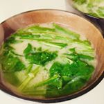 とても簡単に美味しいお味噌汁ができました！！調理時間5分！時間がない朝食などにおススメ！#まるごとキューブだし #栄養士レシピ #プレミ本舗 #健康レシピ #monipla #premi_&hellip;のInstagram画像