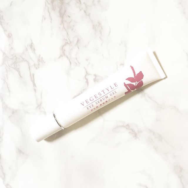 口コミ投稿：VEGESTYLE EYE SERUM GELつかってみました。目元用の美容液。目もとのクマ、くすみ、…