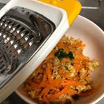 ののじ様より当選していた人参三昧使ってみました😊！ 大好きなシリシリを作りました🥕このおろし機は 太い 細い おろしと3種類使い分けられます！今回は1番太く切れるところを使用簡単に切れ&hellip;のInstagram画像