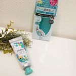 ......✍思い通りにいかない、オトナ女子の肌悩み・・・テカテカ、赤ら顔気になるテカリを抑えて皮脂崩れをブロック！さらに、ミントカラーで赤みをカバーして、透明感のあるさらさら肌を長時間キ&hellip;のInstagram画像