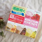 ・・短期スタイルダイエットシェイク⭐︎・味はストロベリー、あっさりショコラ、キャラメルラテ、バナナの4種類(*ˊᵕˋ*)・牛乳に溶かして飲むだけなんですが、甘くてどれもとっても&hellip;のInstagram画像