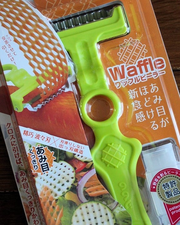 口コミ投稿：ののじのワッフルピーラーをいただきました。野菜などをワッフル状にカットできるピ…
