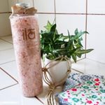 3/27(水)☀️..株式会社PLUS様より、高級スパブランドイラのバスソルトを頂きました😳😌♨️.ポカポカ温かくなり、お肌もスベスベになりました😳.お風呂が大好きなので嬉&hellip;のInstagram画像