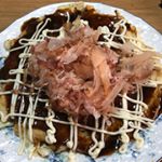 今日のランチは花かつおをたっぷり使ったお好み焼きを作りました😁マルトモの花かつおは、国内製造のかつお荒節を丁寧に薄くけずつた豊かな香りと味わいが自慢のかつお節。だし取りにも重宝しますが、お好み&hellip;のInstagram画像