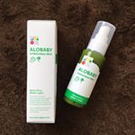 ..アロベビーの日焼け止めミスト☼˚˖これ1本で虫除けにもなる優れもの !..柑橘とハーブのいい香り ◡̈伸びが良くて白く残らないのと、スプレータイプだからささっと&hellip;のInstagram画像