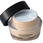 クリーミーファンデーション✨美容液成分が配合された贅沢なファンデーション使ってみたい❤#cosme #アイライナー #ペンシルタイプ #メイク #にじまない #落ちない #描きやすい &hellip;のInstagram画像