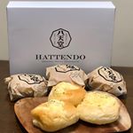 この度、ご縁があり八天堂さまの「くりーむグラパン」のモニターをさせて頂きました✨八天堂のクリームパンが大好きな我が家💕柔らかいクリームパンのパン生地の中にグラタンのようなお惣菜が入っていて&hellip;のInstagram画像