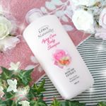 ★レイヴィー ボディシャンプー ローズヒップ 500mlこちらのボディシャンプーは、お肌のたるみや乾燥が気になる方にオススメ！ローズヒップはバラの果実！ビタミンCを最も多く含んでい&hellip;のInstagram画像