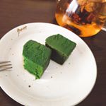 #青汁 で作ったスイーツ#🍰 ☕全然苦味もクセもなくて普通に美味しい😋_普通に飲んでも美味しいけど、ケーキにすると罪悪感なく小腹が満たさせる&hellip;w__材料に混ぜ混むだ&hellip;のInstagram画像