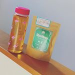 🌱#TIGER様の【生葉ルイボスティー】🌱.南アフリカで太陽たっぷり浴びて育ったルイボスの木から、枝の先の一番いい所をとった茶葉100%🌳🔅🔅.ルイボス好きなので、歴史を知れて幸せ&hellip;のInstagram画像