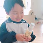 .新生児から使える、紫外線吸収剤不使用のUVスプレー「エミッシュ」をお試しさせて頂きました🌱..幼稚園から帰ってきて、まだお外で遊びたい息子。だけど帰宅する頃には朝塗った日焼け止め&hellip;のInstagram画像