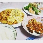 ..▼写真の食卓のエピソードこちらは主人と付き合っていた頃、初めて手料理を振る舞った際の食卓です。美味しい食卓、と同時に、私にとっては幸せな食卓でもあり、思い出の写真です。..&hellip;のInstagram画像