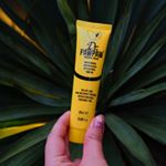 @dr.pawpaw ゲット😍..これ一本で全身保湿できるし、このあいだリップ忘れても、くちびるも大丈夫なのでカバンに入れてて助かった😍..#drpawpaw #ドクターポーポ&hellip;のInstagram画像
