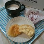 八天堂のクリームパン✨✨😋 冷凍でお取り寄せできるパンっていうよりスィーツ🍰名古屋の店舗で買って一度、食べたことがあって、すんごく美味しくて❗また食べたいと思ってもまず遠くて行けない😭持っ&hellip;のInstagram画像