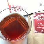 TIGERさんから頂いたプレミアムルイボスティー✨・パックが小さくて「ホントにこれで1㍑いけるの？」って思ったけど、余裕でした👌煮出してる時の香りが最高😊❤️もちろん味も❤&hellip;のInstagram画像