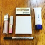 今日のメイク。今日は最近届いたファンデーション使いました！このファンデーション、神。薄いシミとかもこれ一本でカバーしてくれるからいい♡これ、単品でまた紹介しますねー！#今日&hellip;のInstagram画像