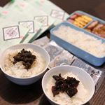 まかない昆布のお試しをさせていただきました😊一食分ずつ小包装になっているので、お弁当にも持って行けてとても便利です✨忙しい朝にも、ご飯さえあればこどもも大喜びの昆布おにぎりができます😊今回&hellip;のInstagram画像