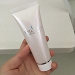 かかとのガサガサを放置しすぎて大変な事になっていたので#ベールアンドコー の#マイルドボディスクラブ をお試し❣️塩のザラザラが結構しっかり👀めっちゃ効きそう！お風呂で20〜30秒マッサージす&hellip;のInstagram画像