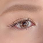 ・カラコンレポ👀💙・今回はSHO_BI EYEさんのピエナージュモイストの新色ファジー☺︎・手元に届いて、パッケージの可愛さにびっくりした😢💗💗・デザインは細か&hellip;のInstagram画像