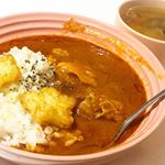 お米三種 せせら なごみ うたうカレー三種  バターチキンカレー チーズカレー トマトカレードレッシング二種 今回はチキンカレーを食べてみた🍛ほろほろチキンとマイルドカレーがとっても美&hellip;のInstagram画像