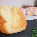 しっとりとろけるおいしさの八天堂のくりーむパン。プレミアムフローズンくりーむパンのモニターをさせていただきました。お店で購入すると賞味期限は翌日。とってもおいしいだけに、贈り物にできた&hellip;のInstagram画像