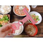 今日の夕飯(^^)この前テレビでやってたやつ真似てみた。ののじ 削り〜な！を使ってね^ ^私、キュウリ削るの大変下手くそでした〜〜w#ののじ #削りーナ #ハンディスライサ&hellip;のInstagram画像